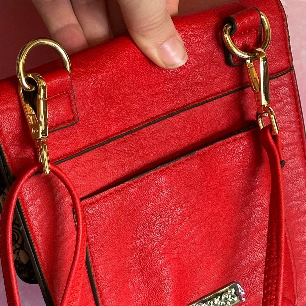 Carlos Santana Bold Red Crossbody Bag with Lion - Picture 16 of 17